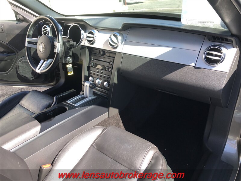 Used 2005 Ford Mustang Premium RWD image 23