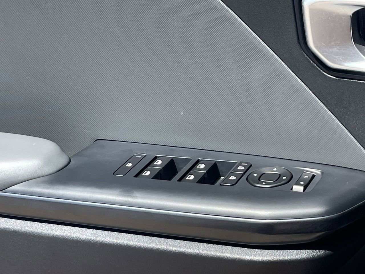 Certified 2025 Kia K4 FWD image 19