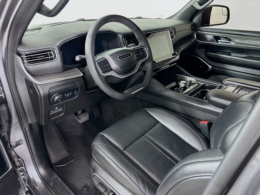 Used 2022 Jeep Wagoneer Series III AWD/4WD image 9