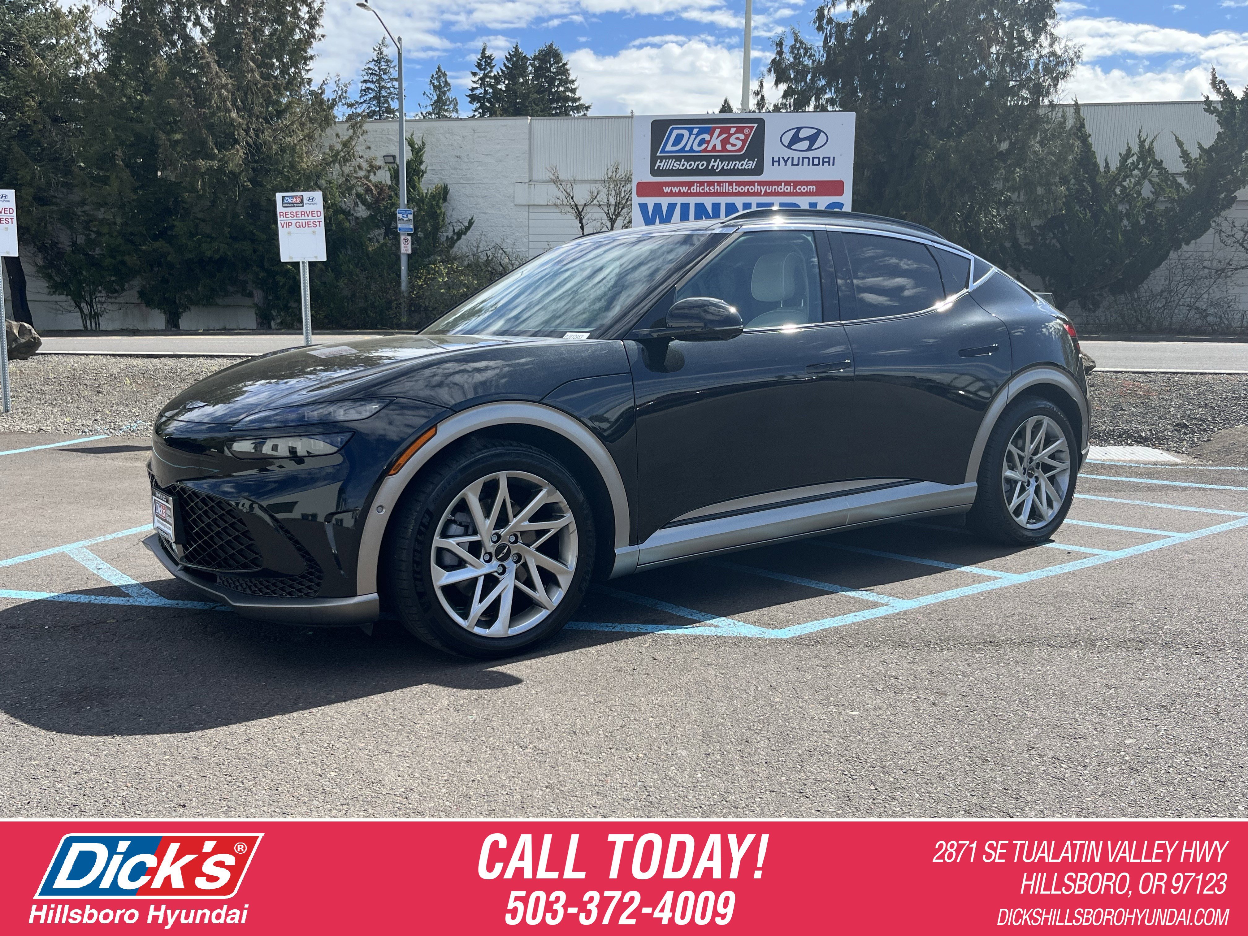 Used 2023 Genesis GV60 Advanced w/ Cargo Package image 1