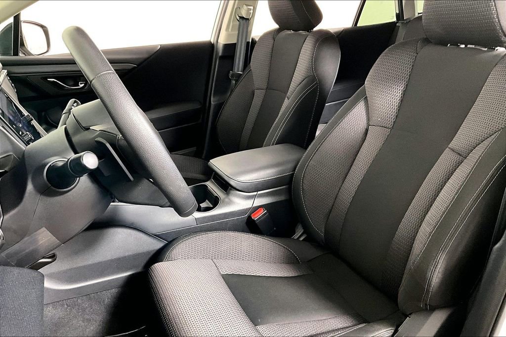 Used 2025 Subaru Outback Premium image 24