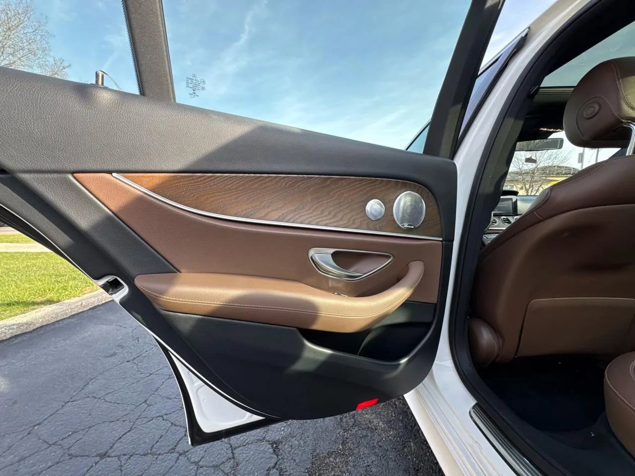 Used 2018 Mercedes-Benz E 300 image 27