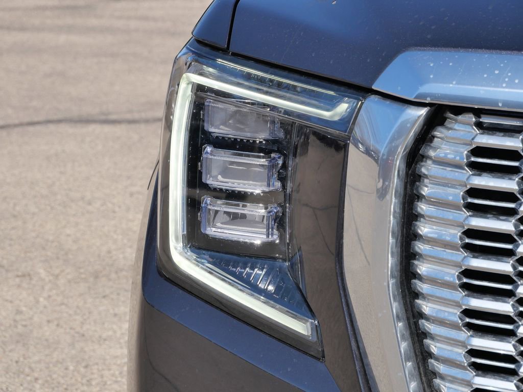Used 2023 GMC Yukon Denali w/ Max Trailering Package AWD/4WD image 3