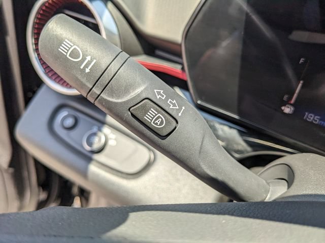 Used 2025 Chevrolet Trax RS w/ Driver Confidence Package FWD image 28