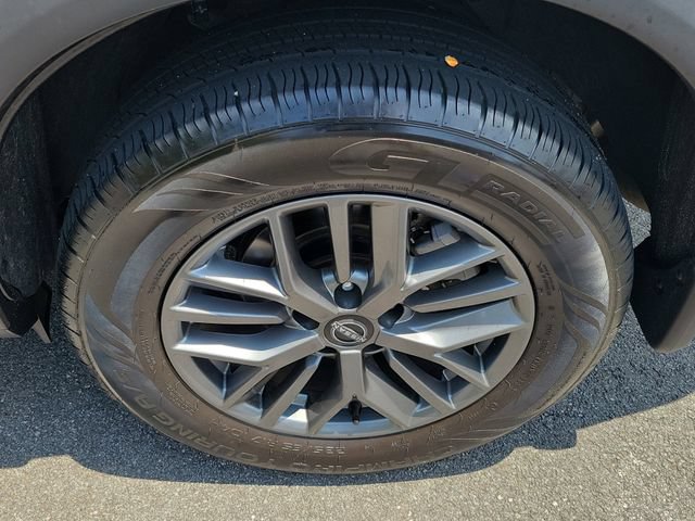 Used 2023 Nissan Rogue S AWD/4WD image 7