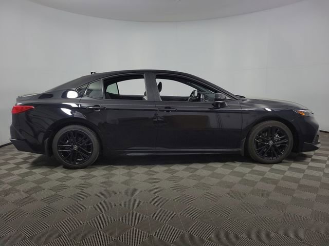 Used 2025 Toyota Camry SE image 10