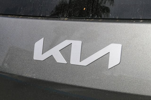 Used 2024 Kia EV9 Light Long Range RWD image 13