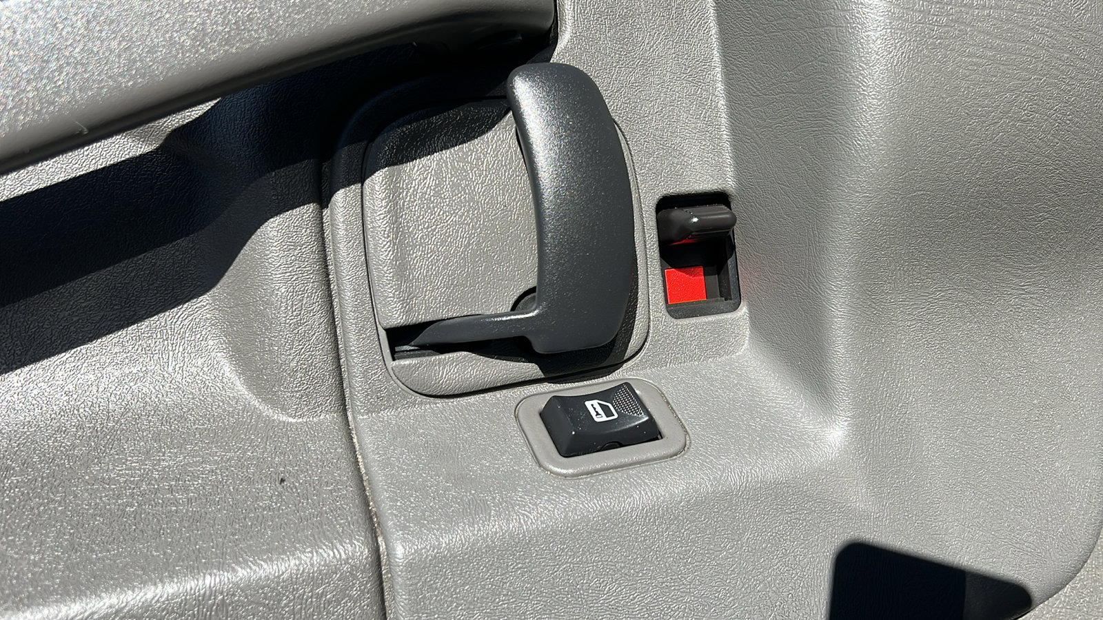 Certified 2023 Chevrolet Express 2500 w/ Driver Convenience Package image 15