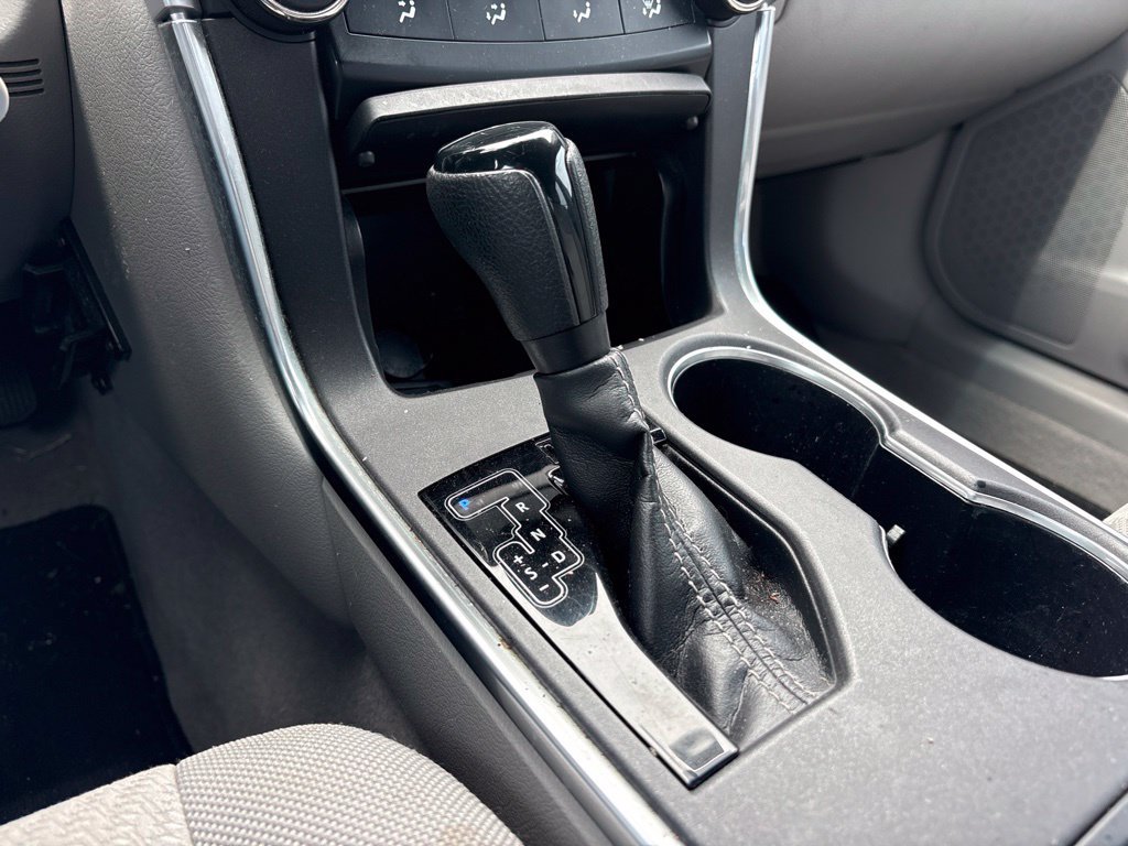 Used 2015 Toyota Camry LE w/ Moonroof Package FWD image 26