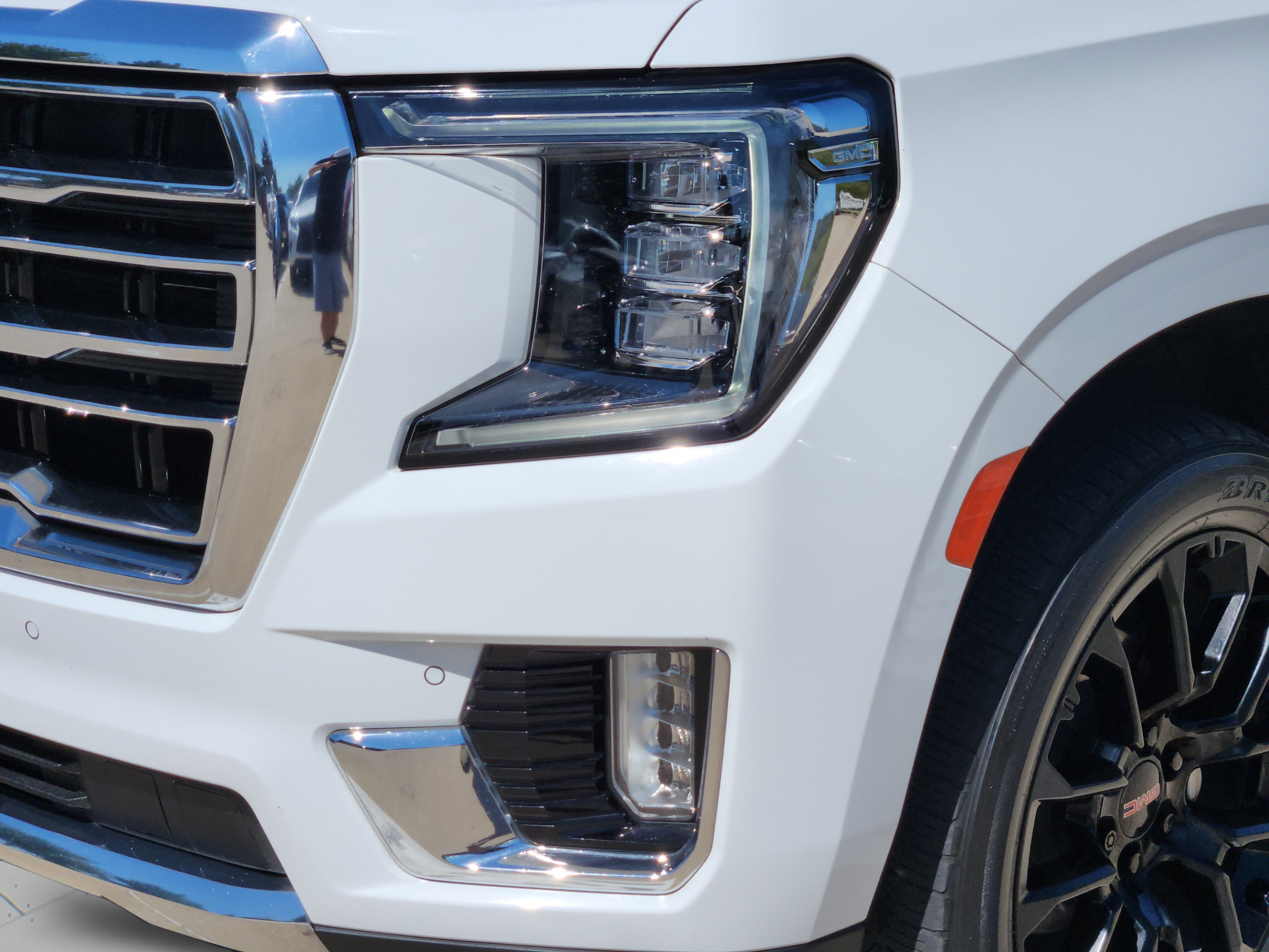 Used 2022 GMC Yukon SLT w/ SLT Premium Package RWD image 38