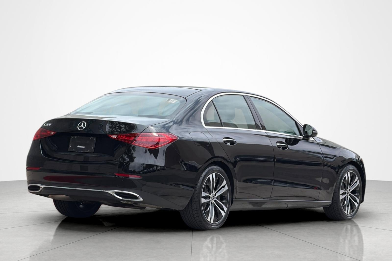 Used 2022 Mercedes-Benz C 300 Sedan image 5