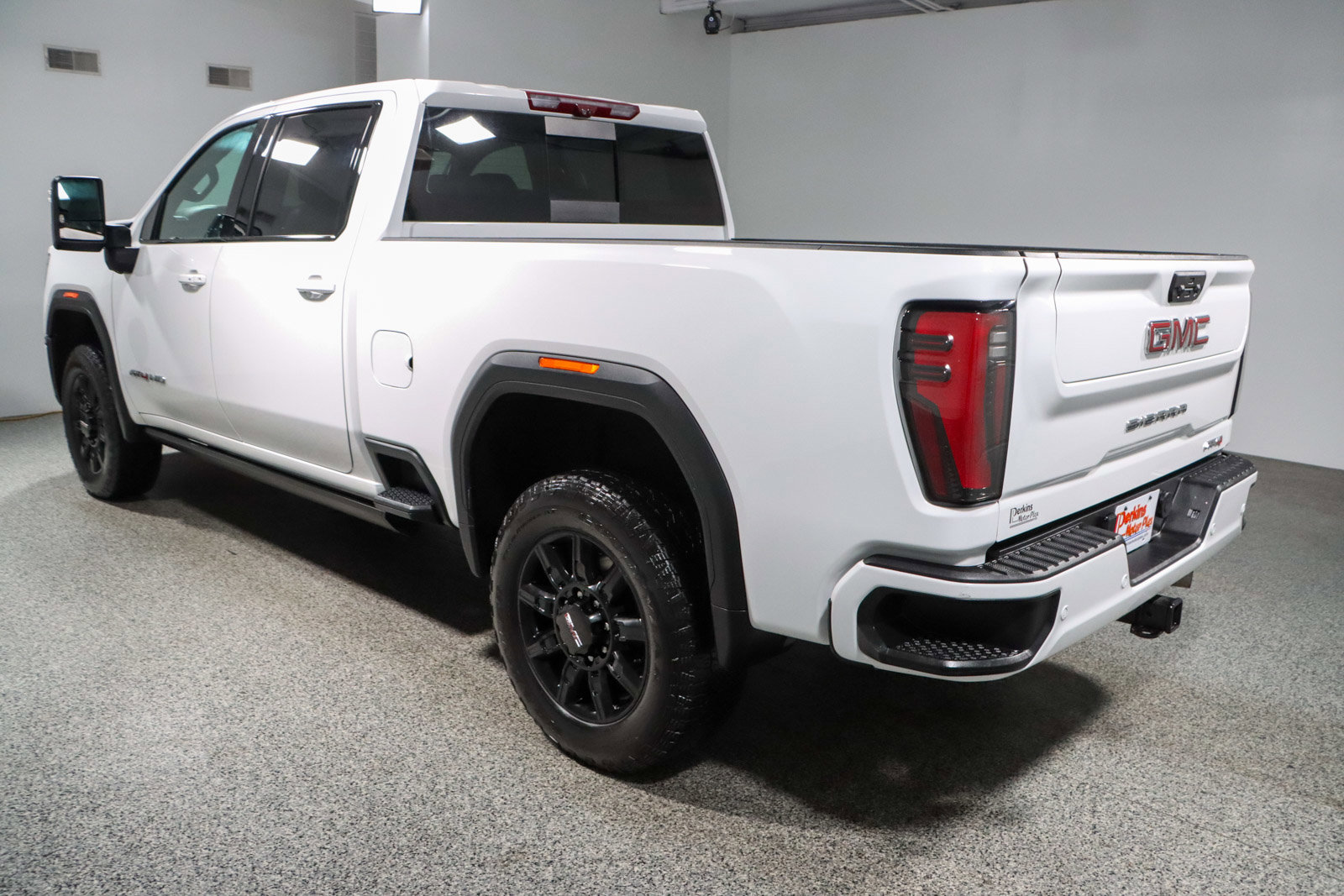 Used 2024 GMC Sierra 2500 AT4 w/ AT4 Premium Plus Package image 9