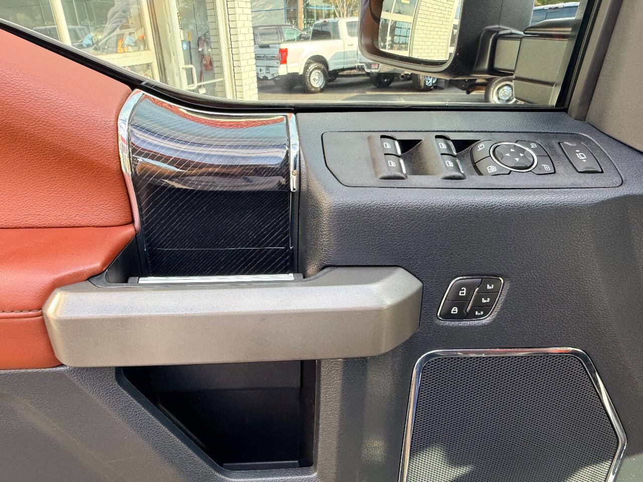 Used 2022 Ford F250 Platinum image 32