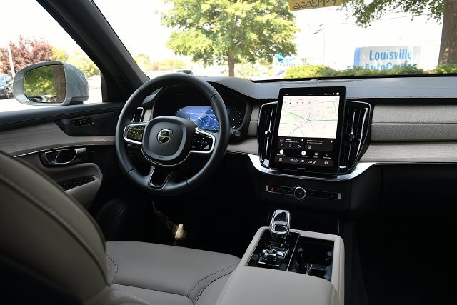 Certified 2026 Volvo XC90 B6 Plus AWD/4WD image 24
