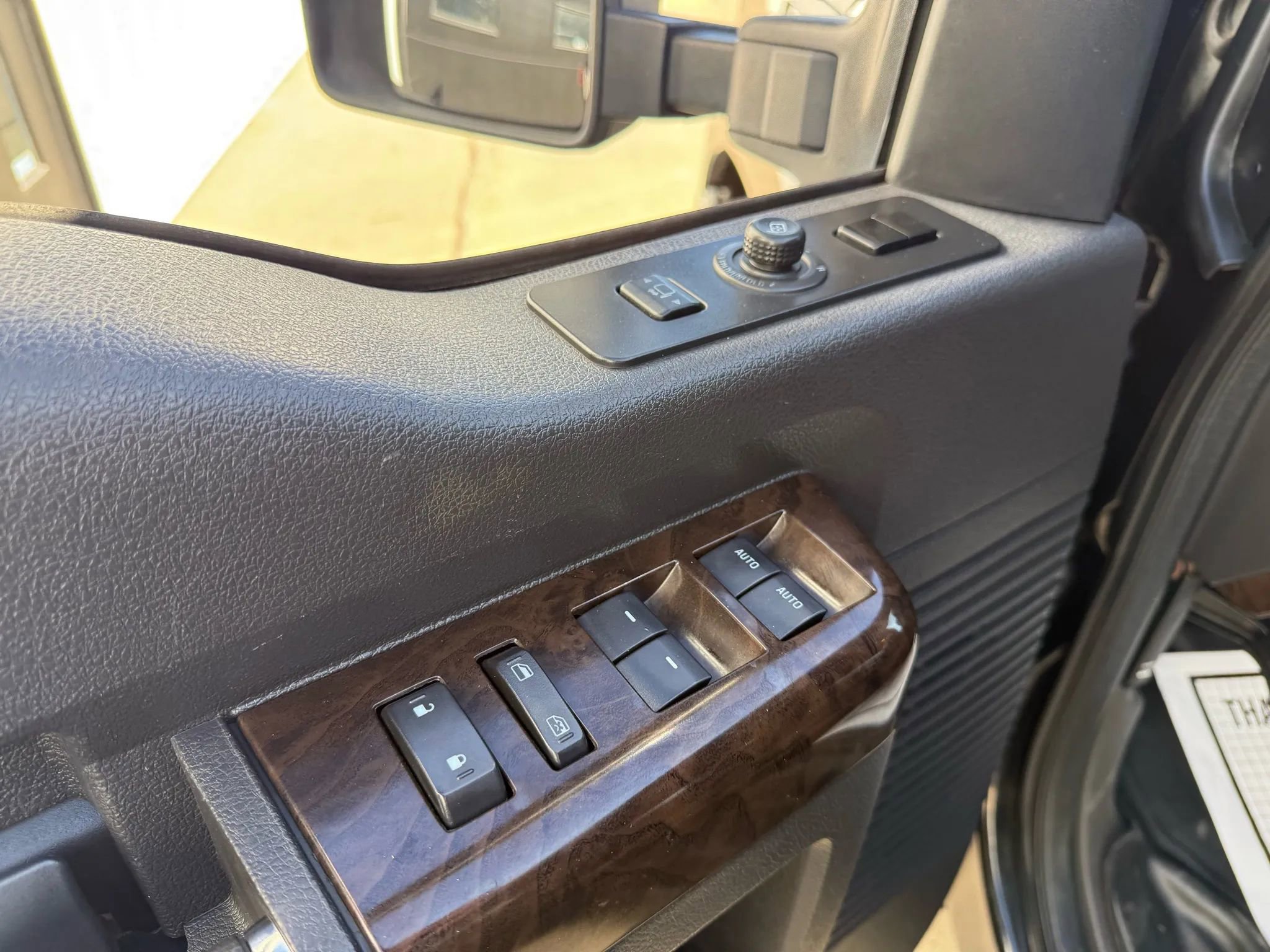 Used 2015 Ford F250 Platinum w/ Snow Plow Prep Package image 18