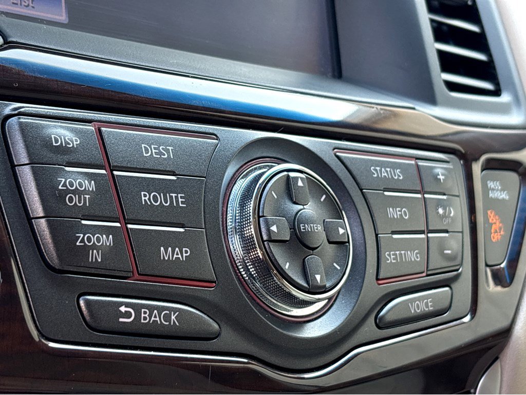 Used 2014 Nissan Pathfinder SL w/ SL Tech Package FWD image 33