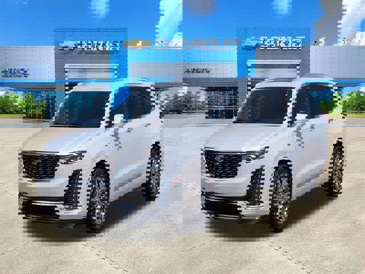 Used 2023 Cadillac XT6 Premium Luxury w/ Technology Package image 2