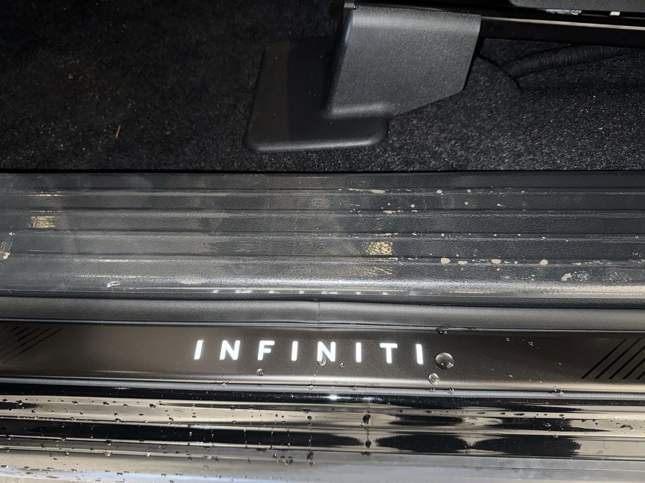 Used 2026 INFINITI QX60 Autograph w/ Dark Cargo Package AWD/4WD image 18