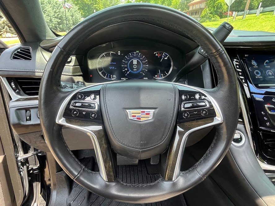 Used 2019 Cadillac Escalade Platinum image 12