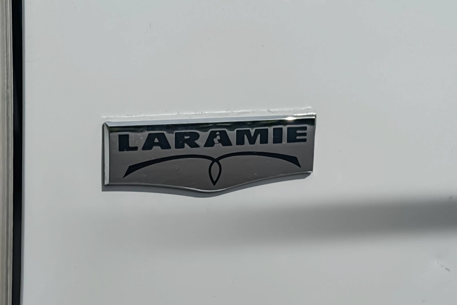 Used 2018 RAM 3500 Laramie w/ Convenience Group AWD/4WD image 38