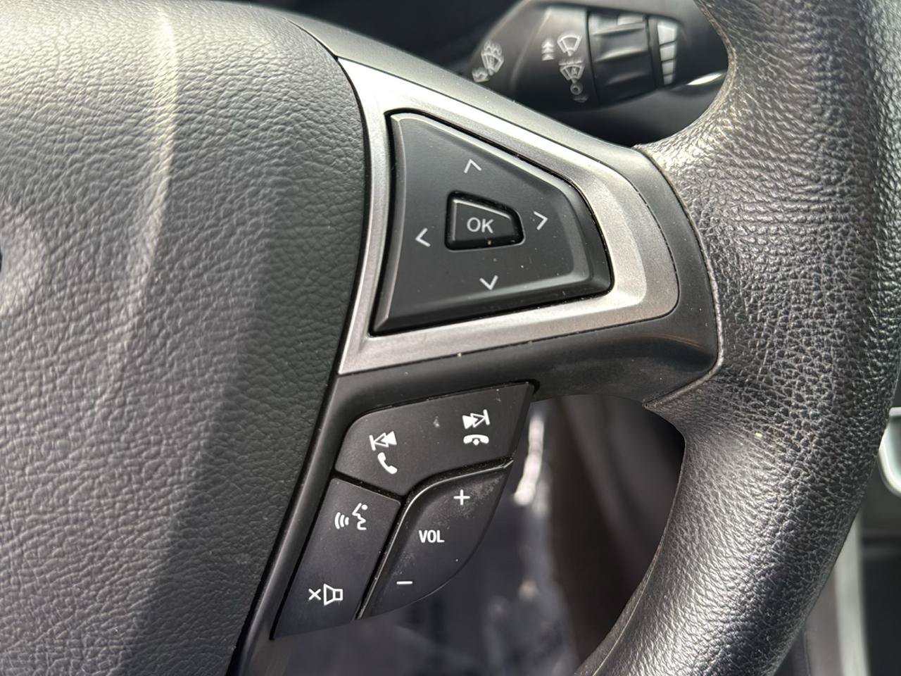 Used 2020 Ford Fusion SE FWD image 21