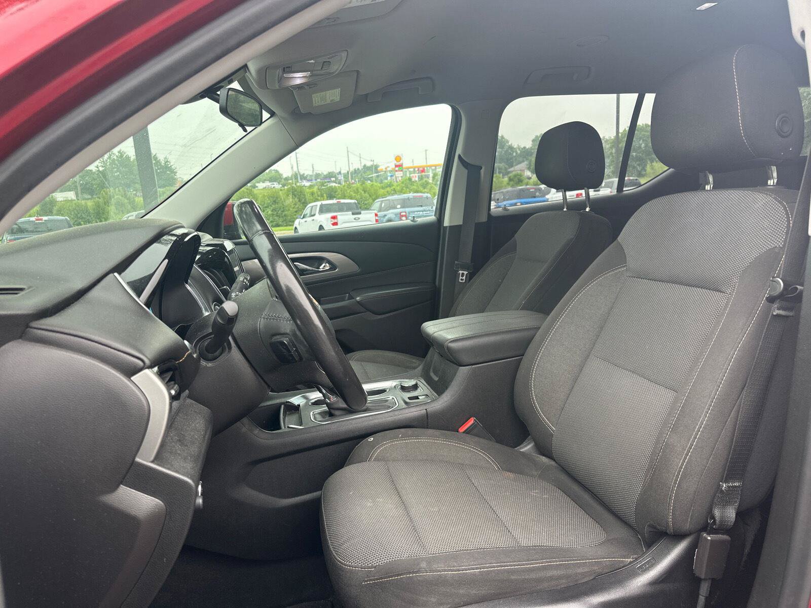Used 2019 Chevrolet Traverse LT FWD image 6