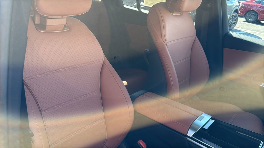 Certified 2025 Mercedes-Benz GLC 300 image 7