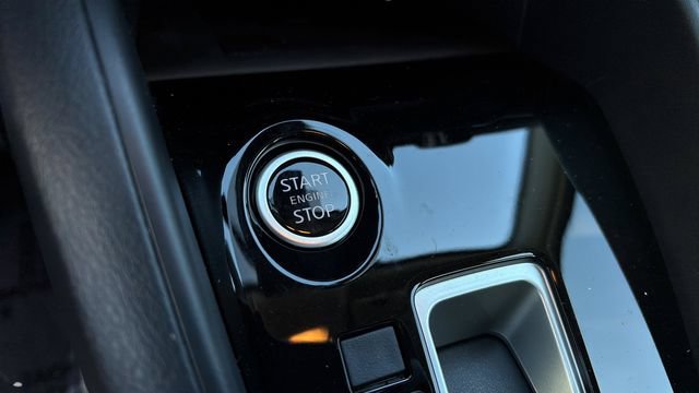 Used 2025 Nissan Versa SR w/ Trunk Package FWD image 28