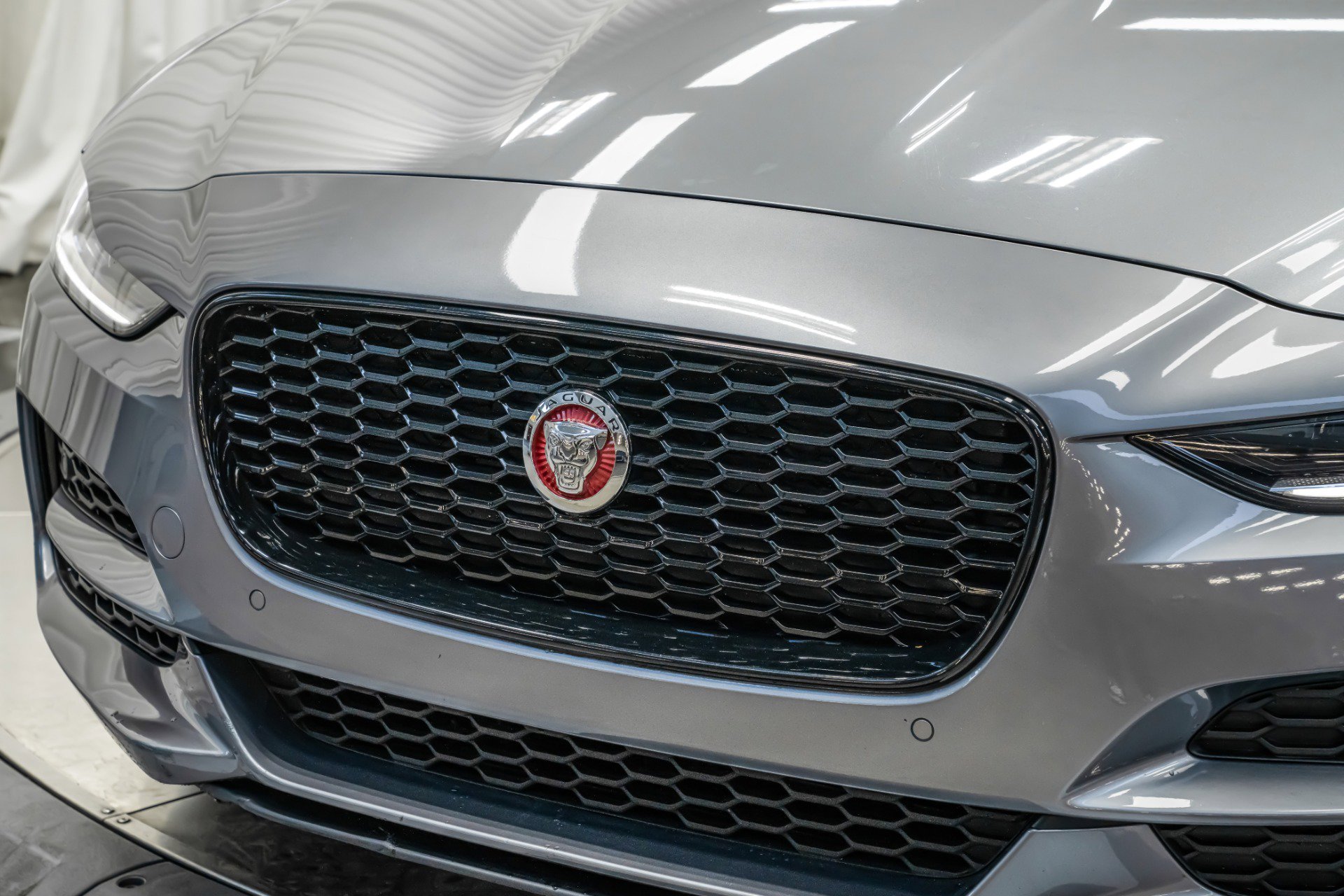 Used 2020 Jaguar XE S image 39