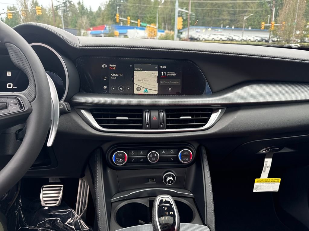 New 2025 Alfa Romeo Stelvio Sprint image 22