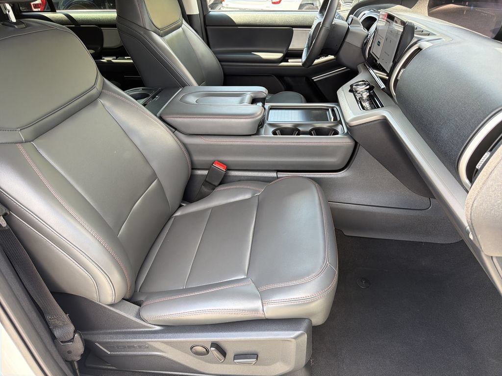 Used 2025 Ford Expedition Max Active AWD/4WD image 13