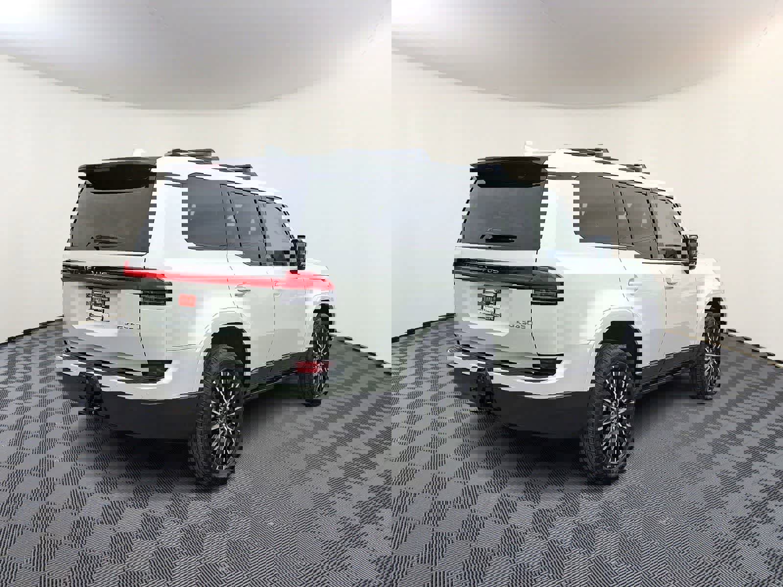 Used 2024 Lexus GX 550 w/ Accessory Package (2T) image 5