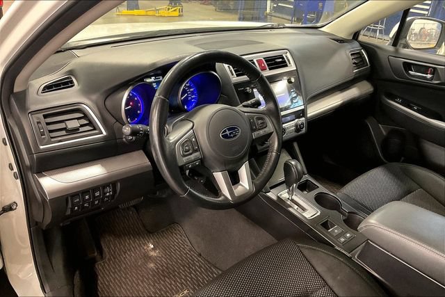 Used 2017 Subaru Outback 2.5i Premium AWD/4WD image 14