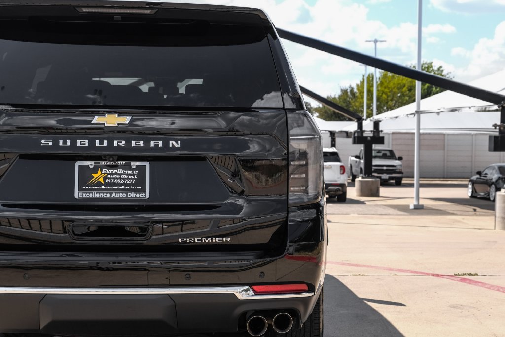 Used 2026 Chevrolet Suburban Premier AWD/4WD image 46