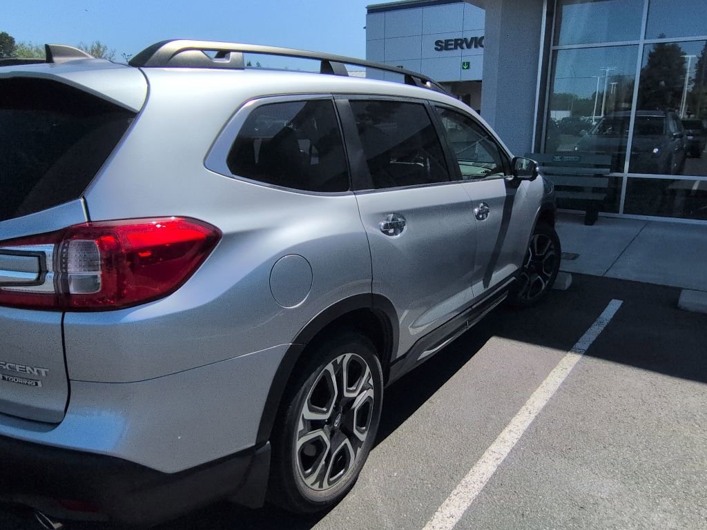 Used 2023 Subaru Ascent Touring AWD/4WD image 6