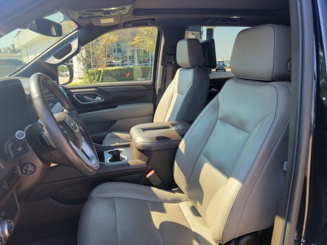 Used 2021 GMC Yukon XL SLT w/ SLT Premium Package image 12