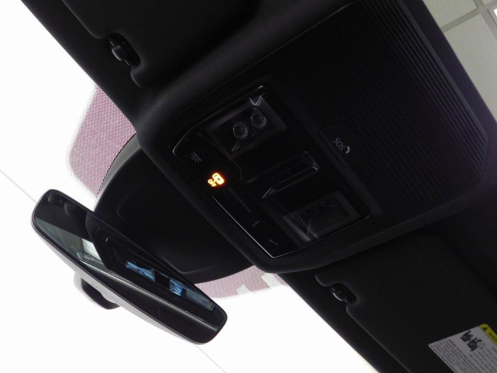 Used 2025 Volkswagen Golf R image 79