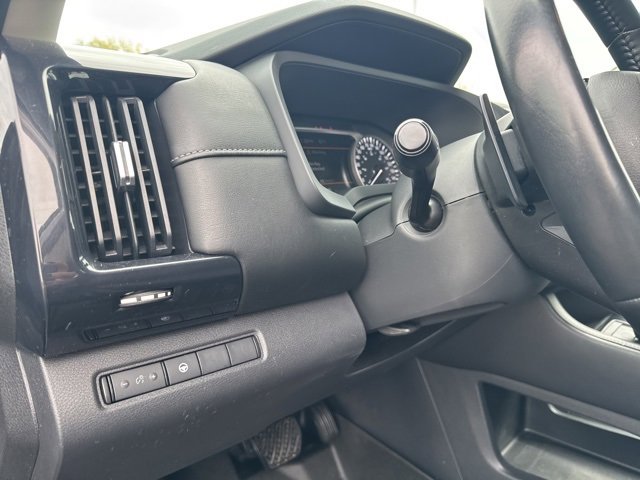 Used 2023 Nissan Pathfinder S image 12