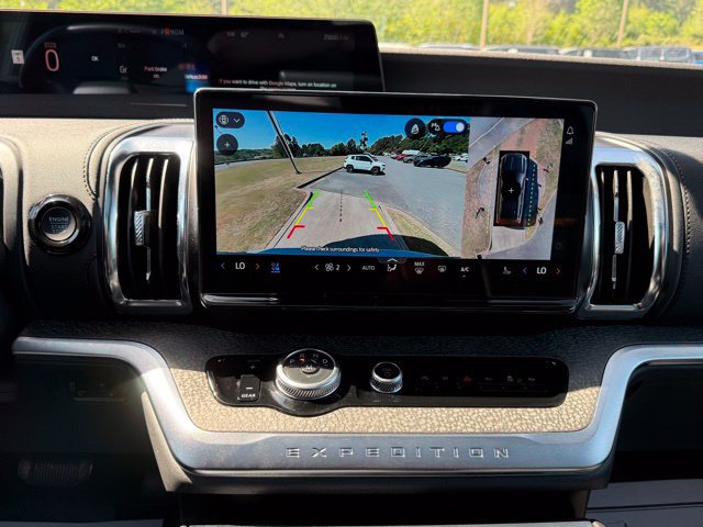 Used 2025 Ford Expedition Tremor AWD/4WD image 19