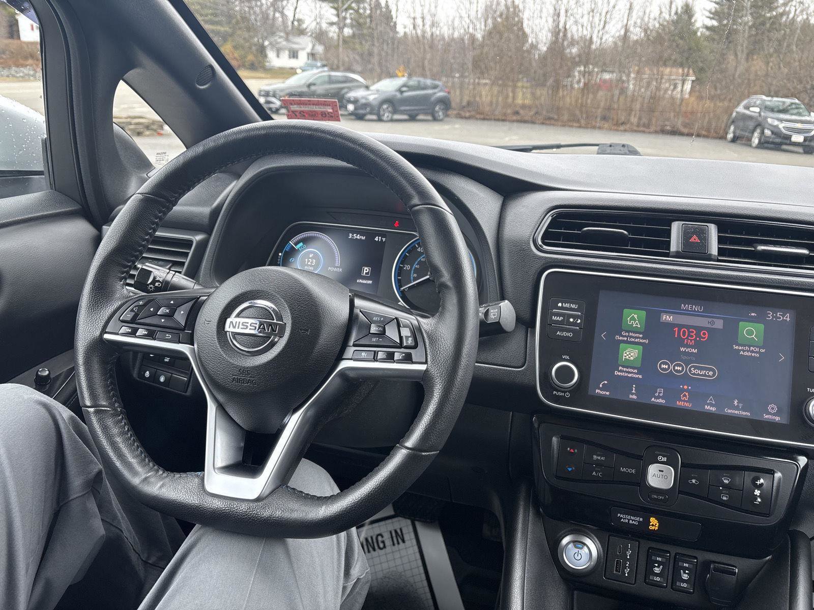 Used 2020 Nissan Leaf SV w/ SV All Weather Package FWD image 32