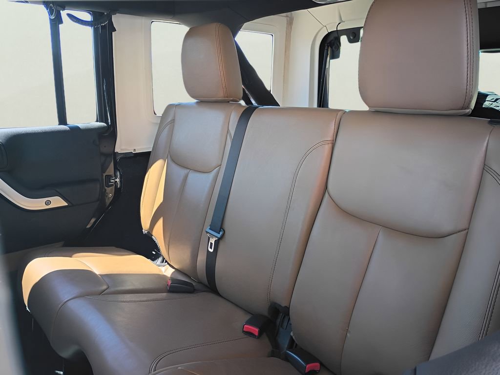 Used 2013 Jeep Wrangler Unlimited Sahara w/ Connectivity Group image 33