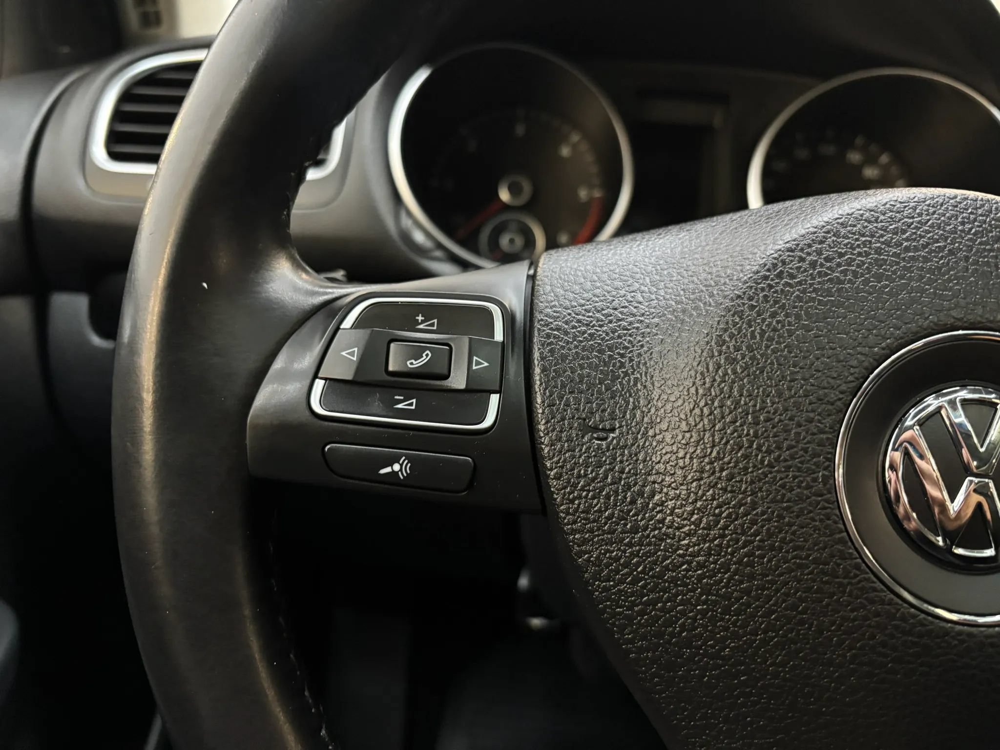 Used 2012 Volkswagen Jetta TDI FWD image 16