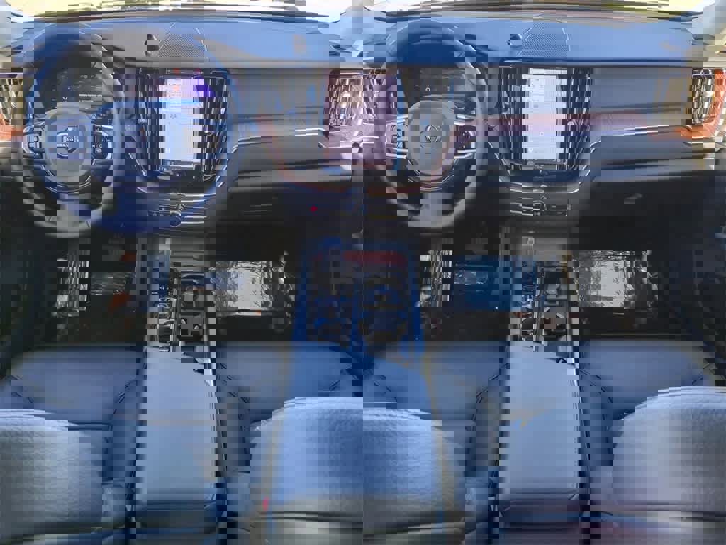 Used 2024 Volvo XC60 B5 Plus w/ Protection Package Premier image 14