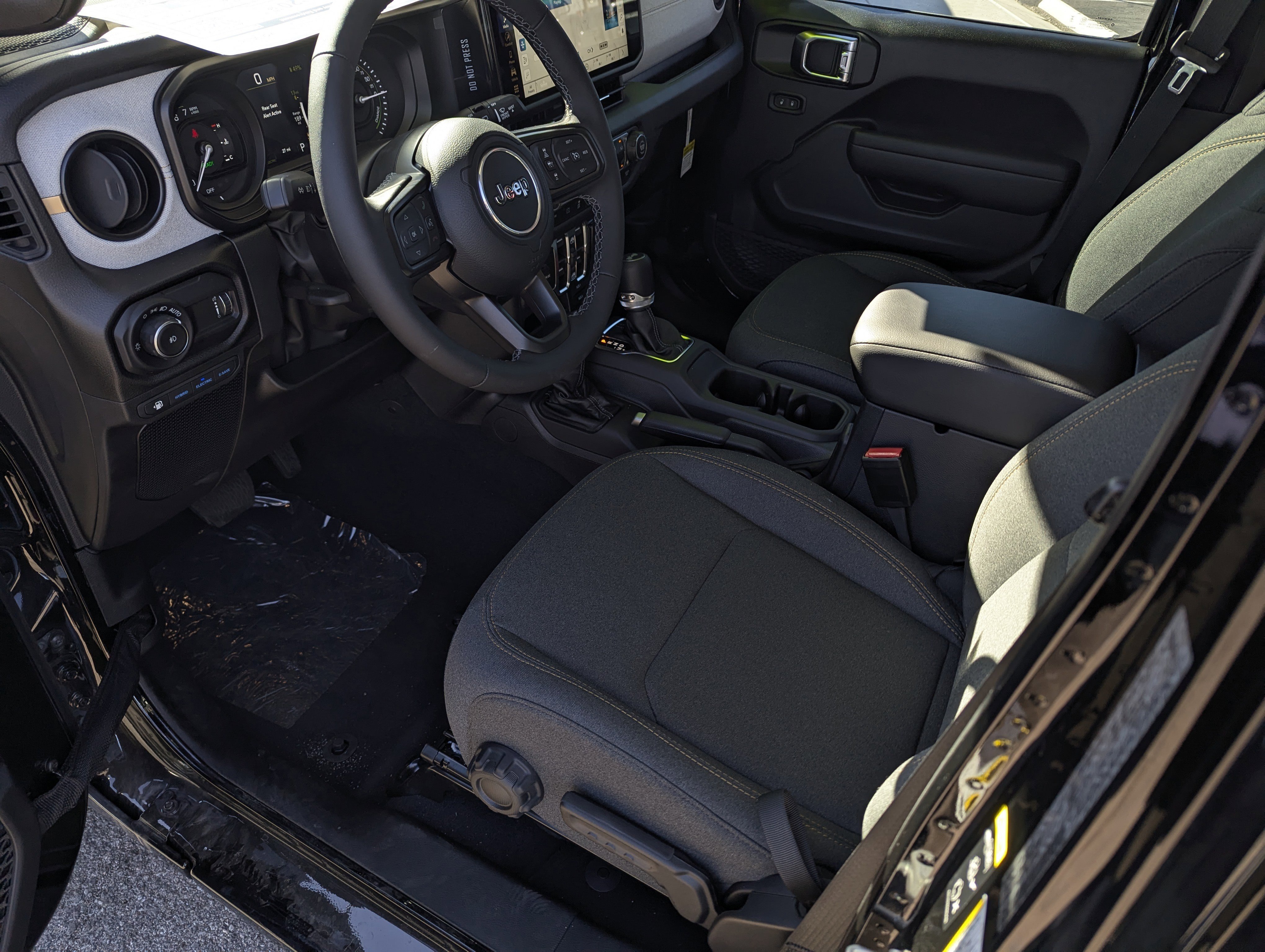 New 2025 Jeep Wrangler Sport S w/ Convenience Group image 9