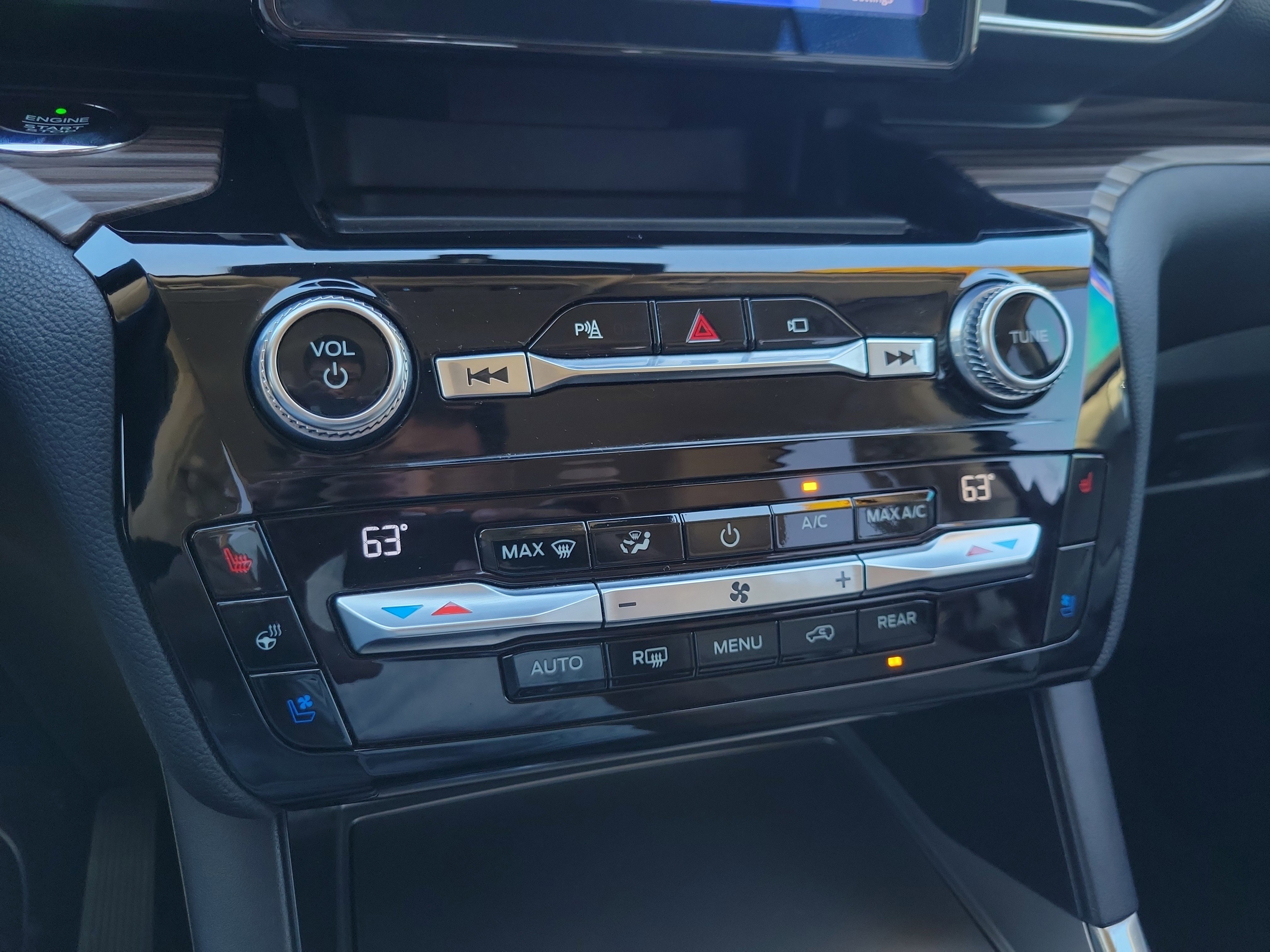 Used 2021 Ford Explorer Limited w/ Equipment Group 301A image 25