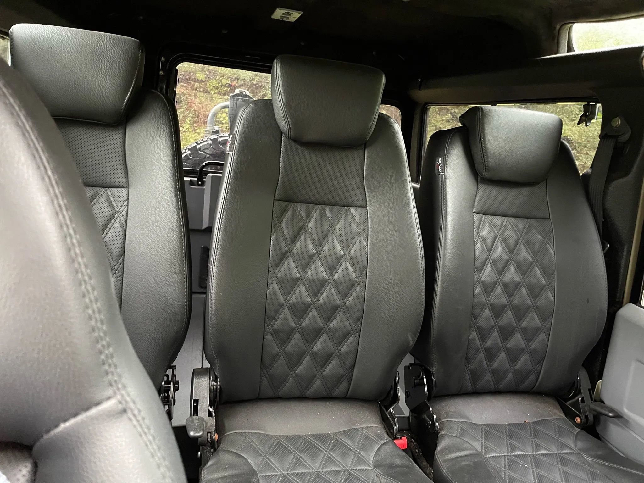 Used 1990 Land Rover Defender 110 image 11