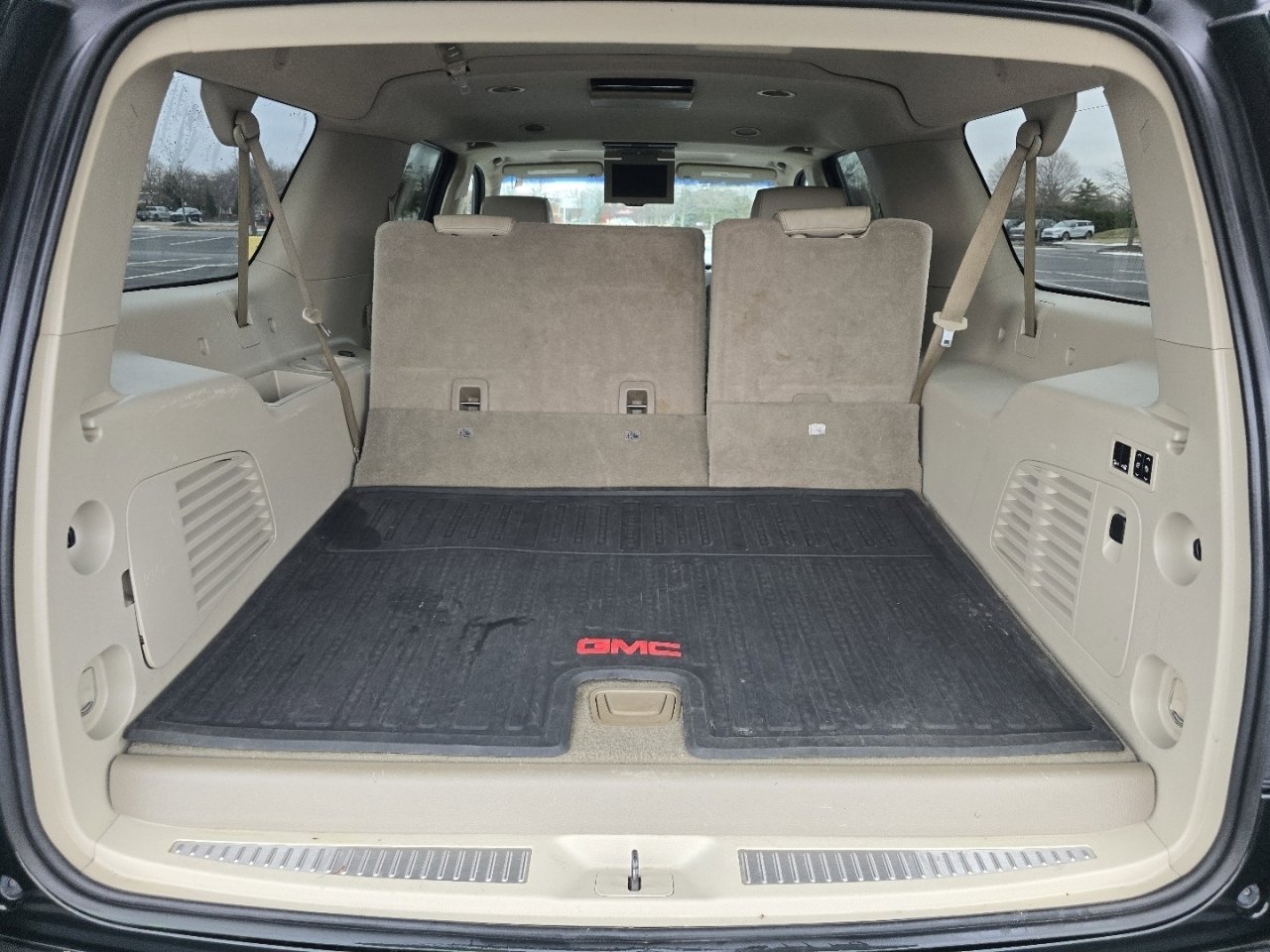 Used 2016 GMC Yukon XL Denali w/ Open Road Package image 25