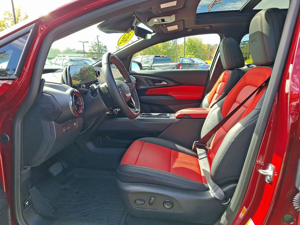 Used 2025 Chevrolet Equinox EV RS w/ Active Safety Package 3 image 13