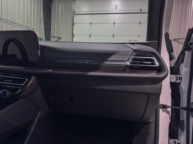 Used 2024 Chevrolet Traverse Z71 image 28