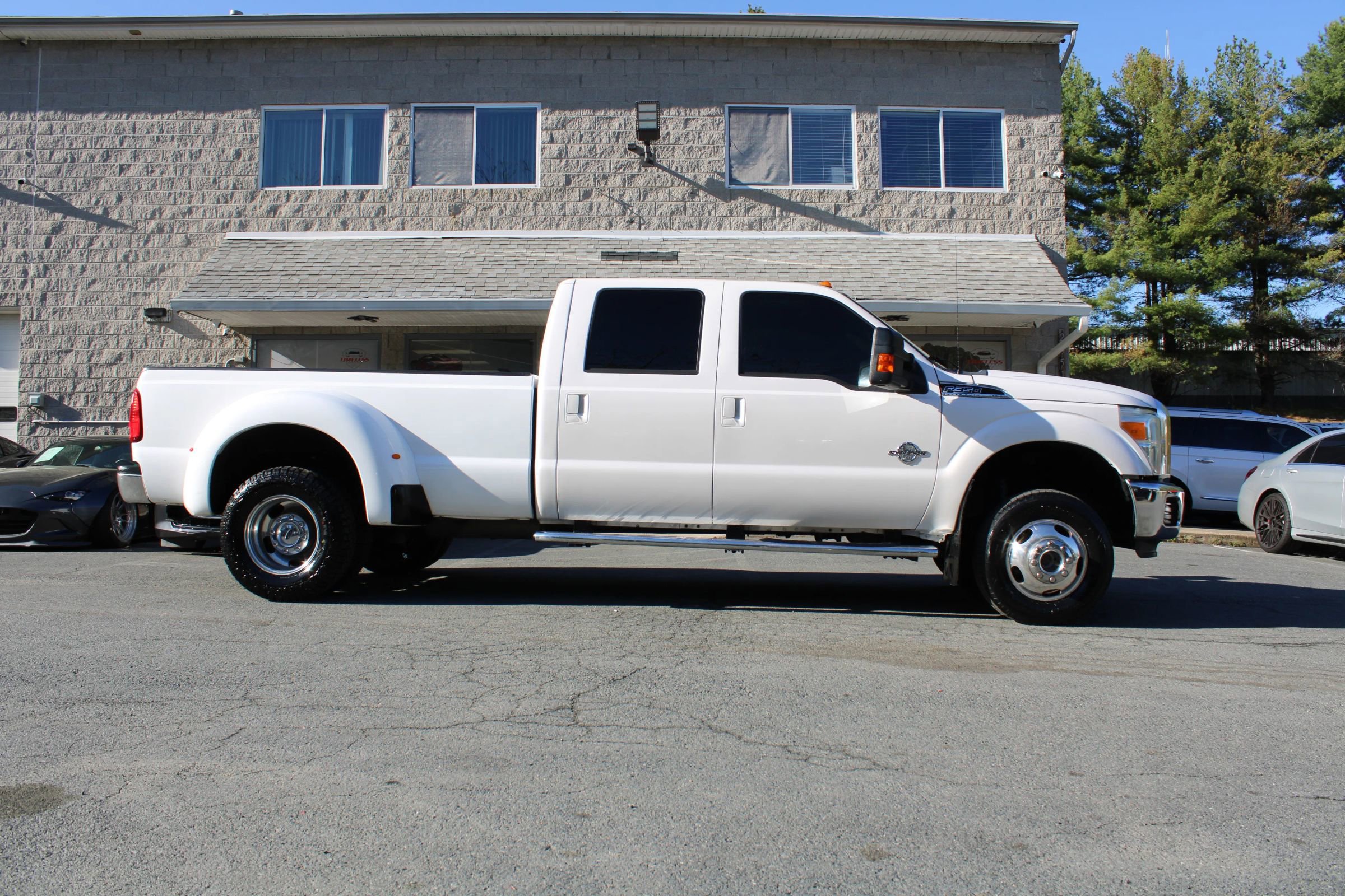 Used 2016 Ford F350 Lariat w/ Lariat Ultimate Package image 29